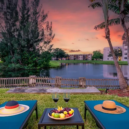 Waterfront Oasis Escape With 7 Seats Hot Tub! Villa Sunrise Exterior photo